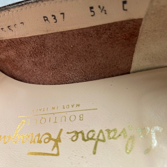 Ferragamo shoes size 5.5 C - Picture 5 of 5